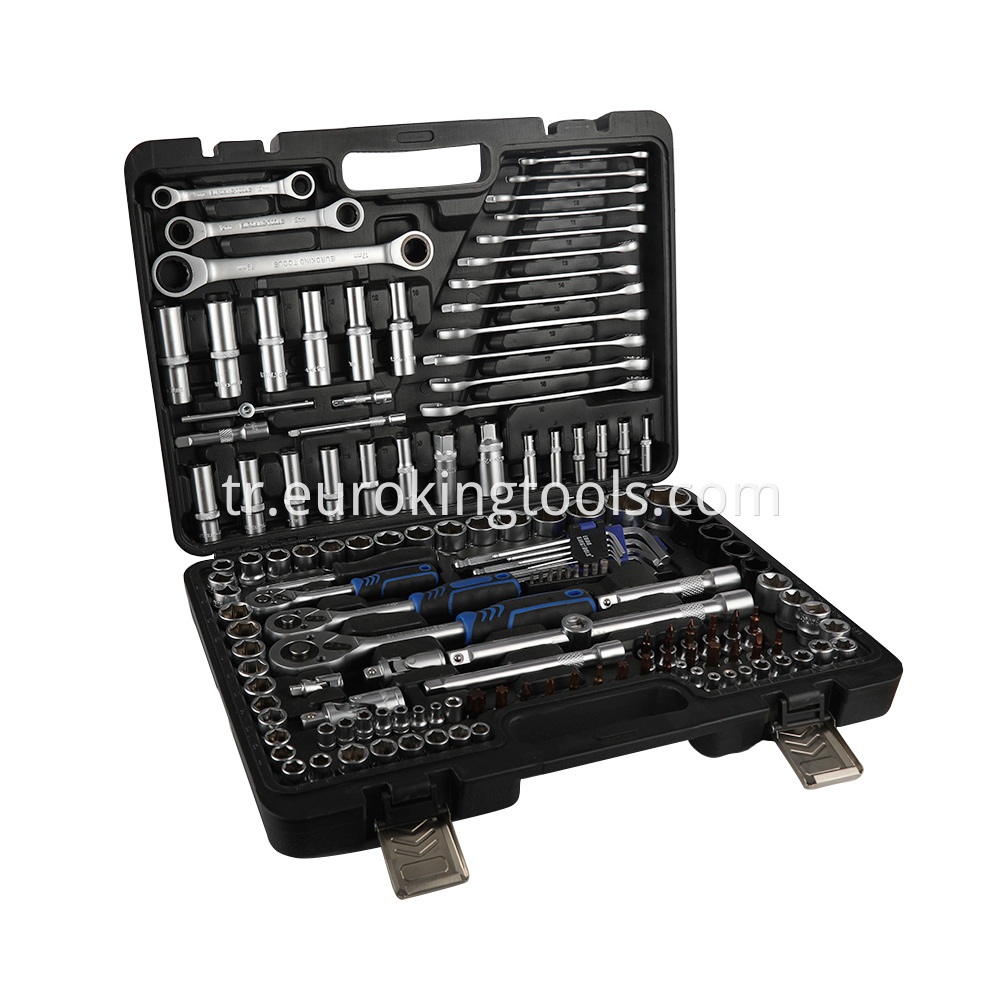 Wrench socket driver set